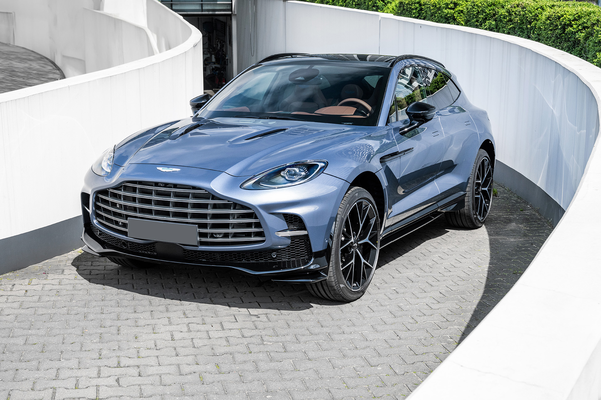 Aston Martin DBX707 (Concours Blue)